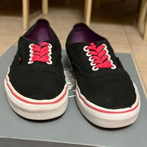 Vans Black and Red Unisex Sneakers size 8 woman or men 6.5